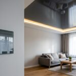 Умный дом и натяжной потолок с LED-подсветкой и панелью управления